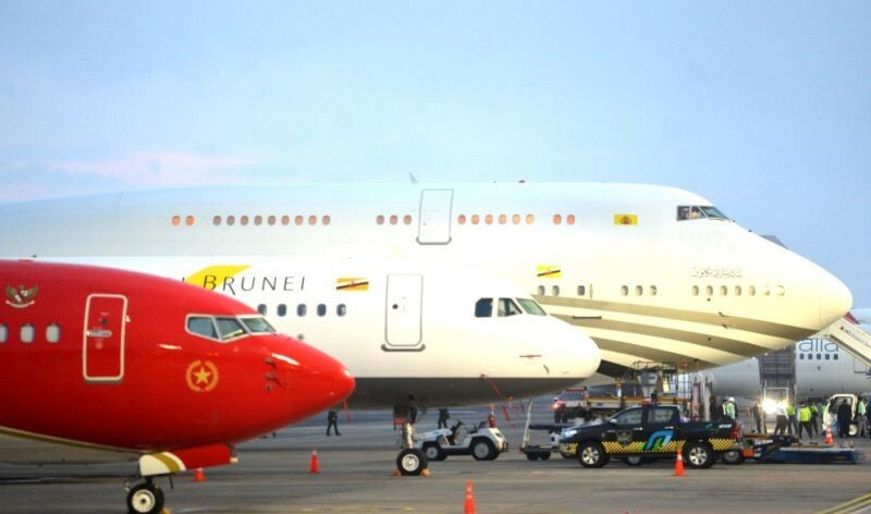 Pesawat kepresidenan yang terparkir di Bandara I Gusti Ngurah Rai Bali